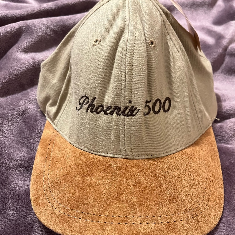 🧢 VINTAGE ‘90s HAT 🧢 with tags !!! ( wolverine leathers )